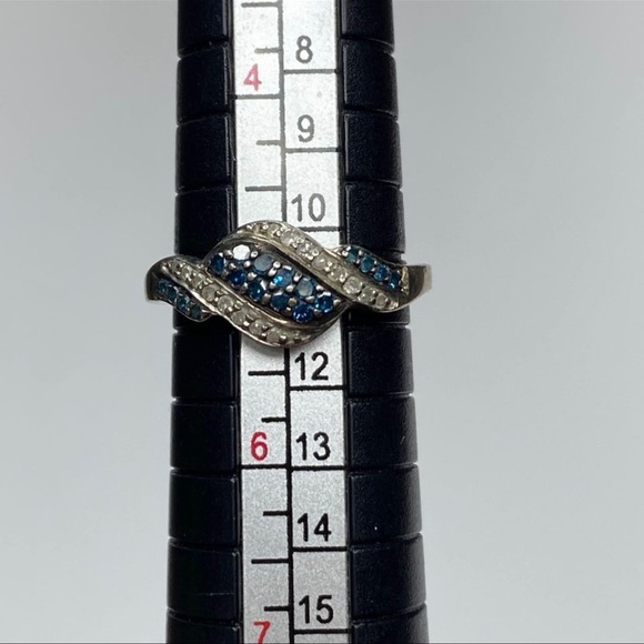 Bradford Exchange White Blue Diamond Ring Size Five - Picture 6 of 8